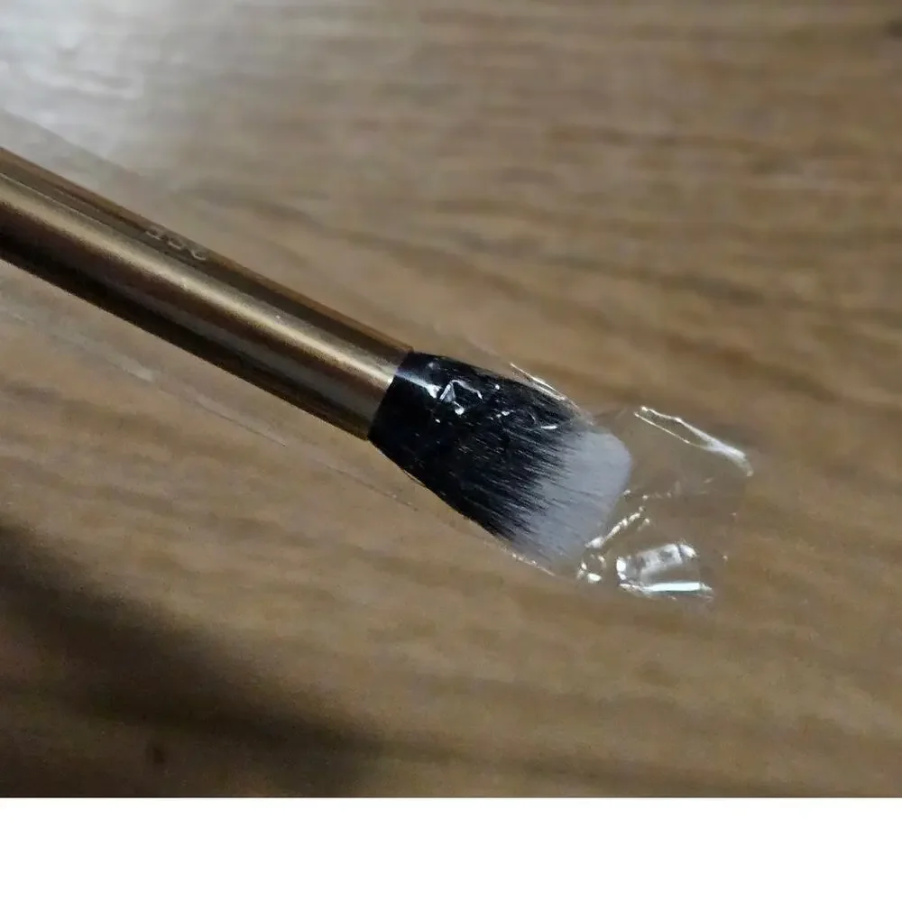 F.A.R.A.H.  Tapered Blending Brush 35E Gold Collection ~ NEW